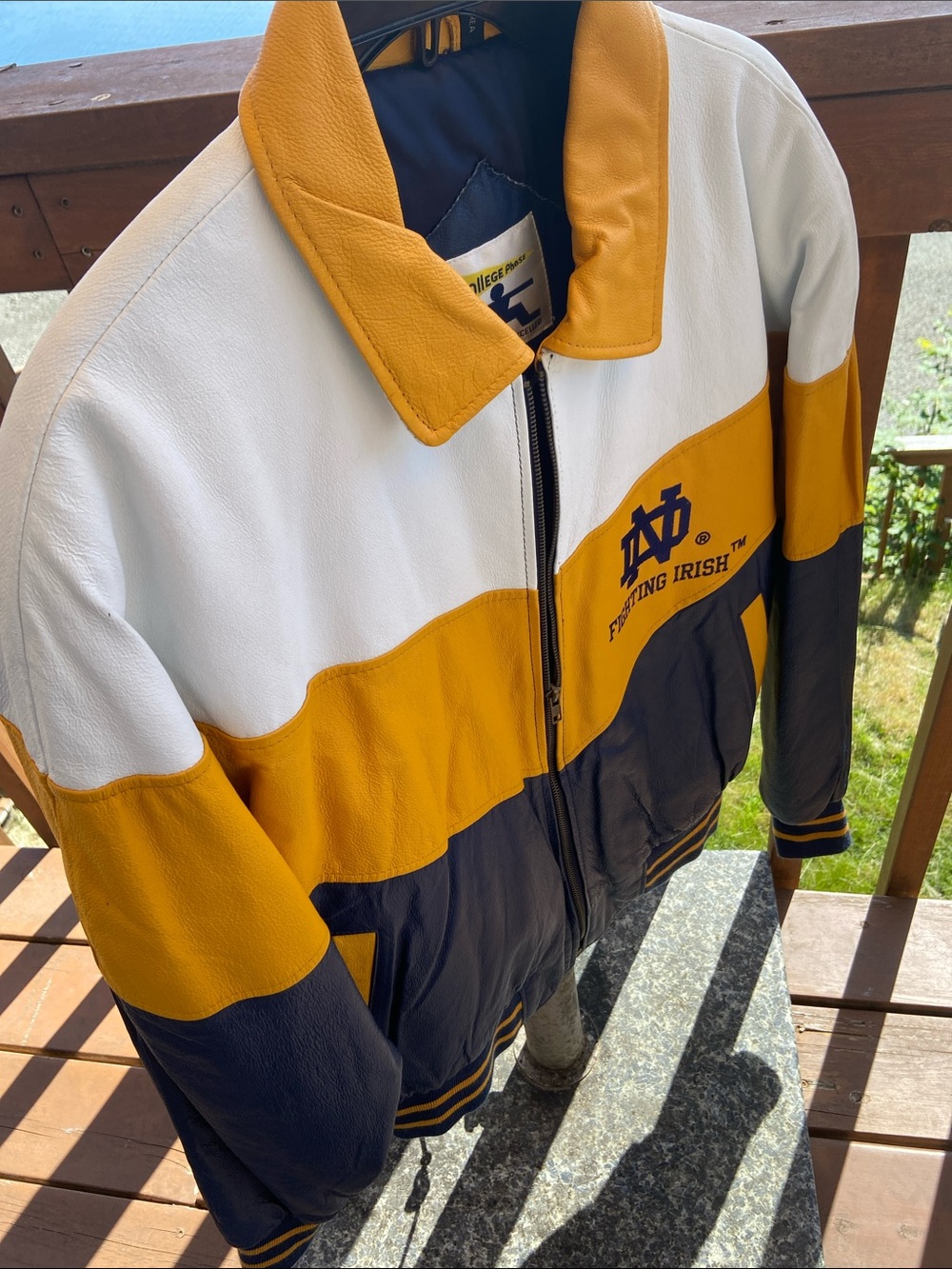 Notre Dame Fighting Irish vintage 80’s Leather Jacket - Gold/Navy/White size M - Picture 5 of 10